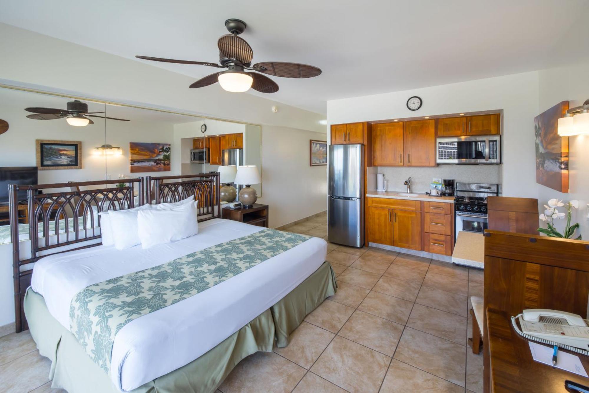 Waikiki Shore by Outrigger Honolulu Bagian luar foto